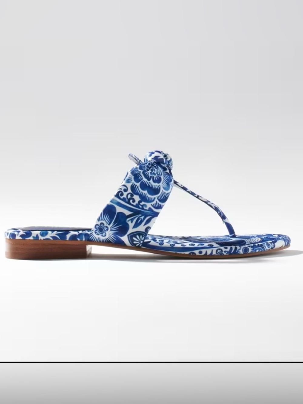Chico’s Knotted Thong Sandals Memory Foam Flexible Sole Breathable Lining